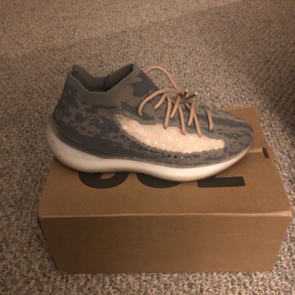 Adidas Yeezy boost 380 alien